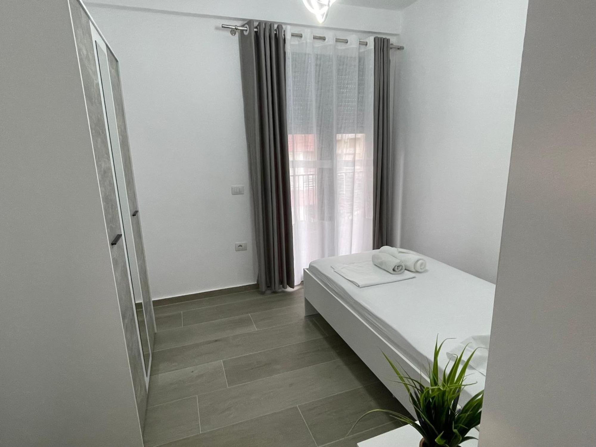 Modern Apartment In Central Vlorë 외부 사진