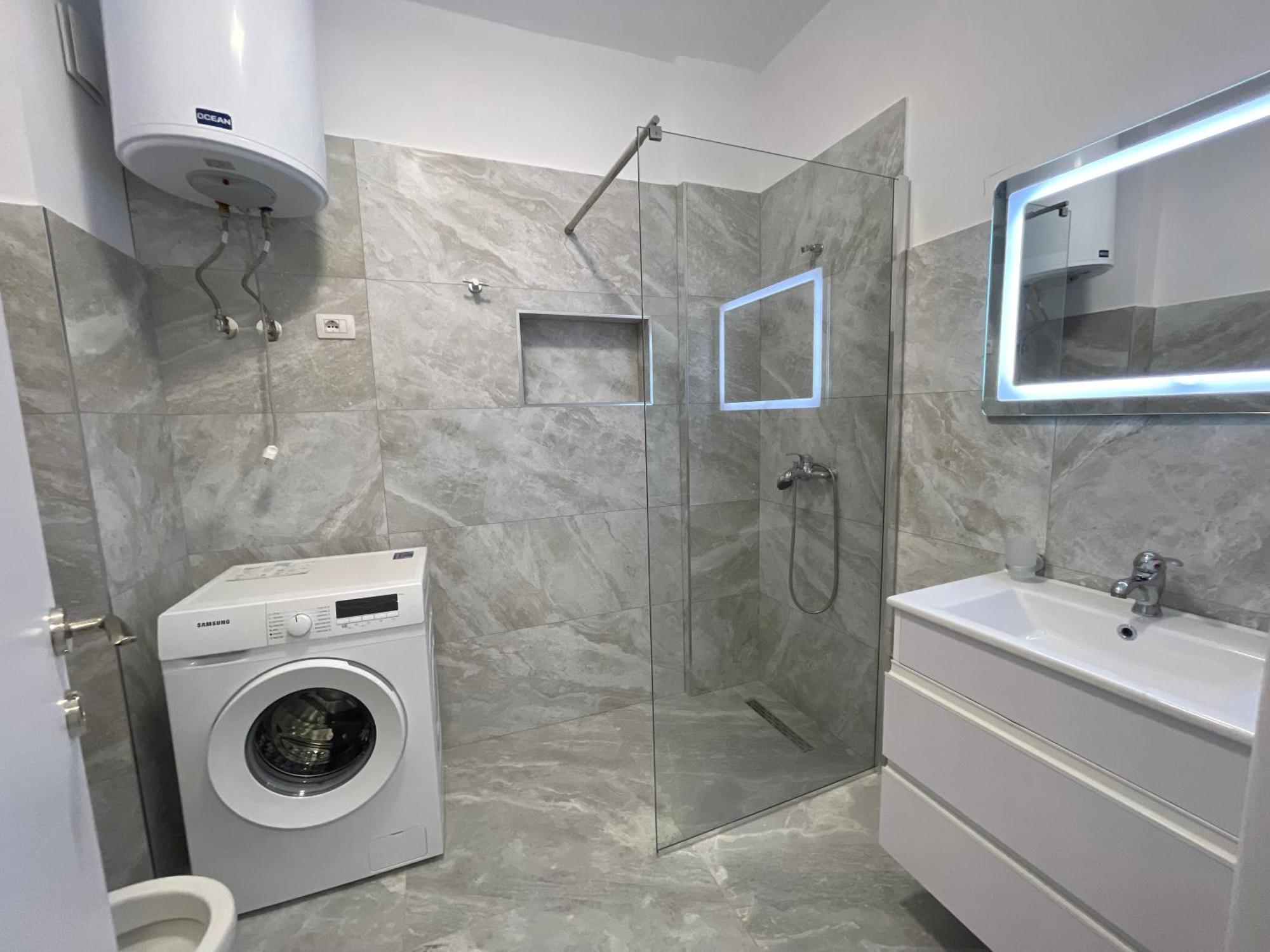 Modern Apartment In Central Vlorë 외부 사진